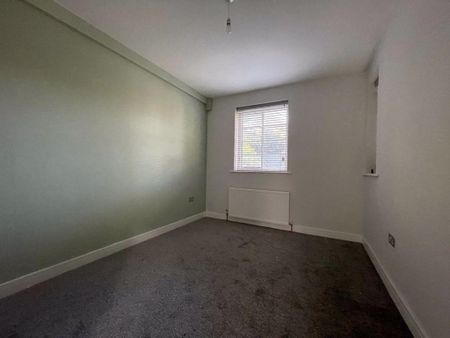 3 bedroom flat to rent - Photo 5