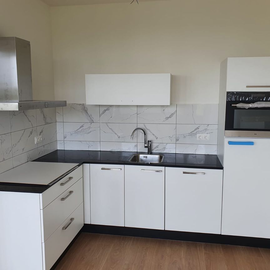 Te huur: Gerenoveerde 2-kamer appartement in centrum Bergen op Zoom - Photo 1