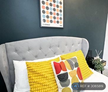 1 bedroom in a house share to rent - Photo 5