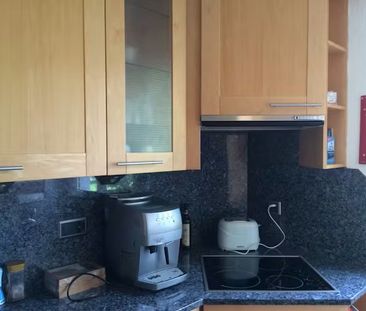 ⭐Charming Furnished 3.5-Room Apartment with Balcony in Opfikon - Foto 2
