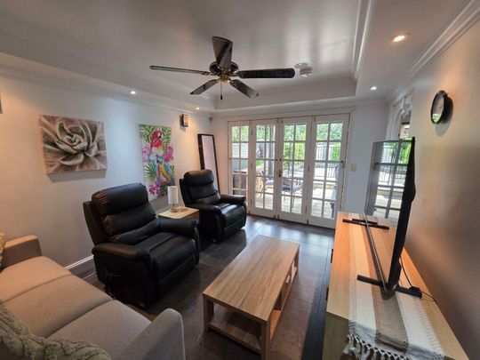 Cairns North - Photo 1