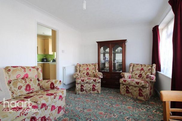 3 bedroom chalet to rent - Photo 1