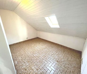 Helle 3-Zimmer-Dachgeschosswohnung mit Balkon in Langsur – Ideal fü... - Photo 1