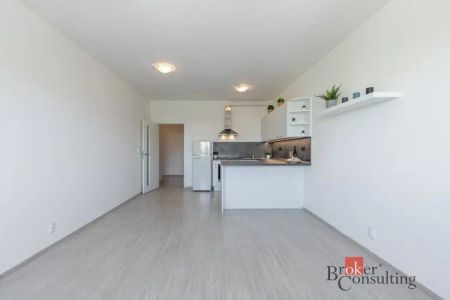 Pronájem bytu 1+kk 39 m - Фото 2