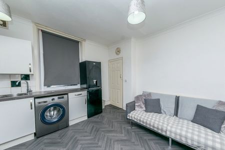 ASQUITH AVENUE MORLEY LEEDS - Photo 5