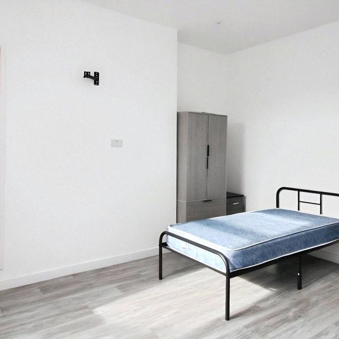 1 bedroom in a house share to rent - Photo 1