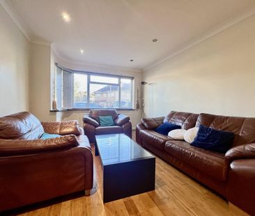 3 bedroom semi-detached house to rent - Photo 2