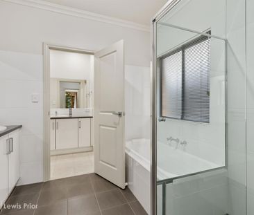 The Size Will Surprise - Photo 5