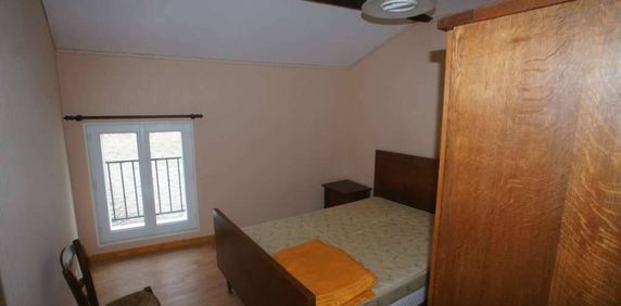 Appartement meublé, à louer CIVRAY - Photo 2