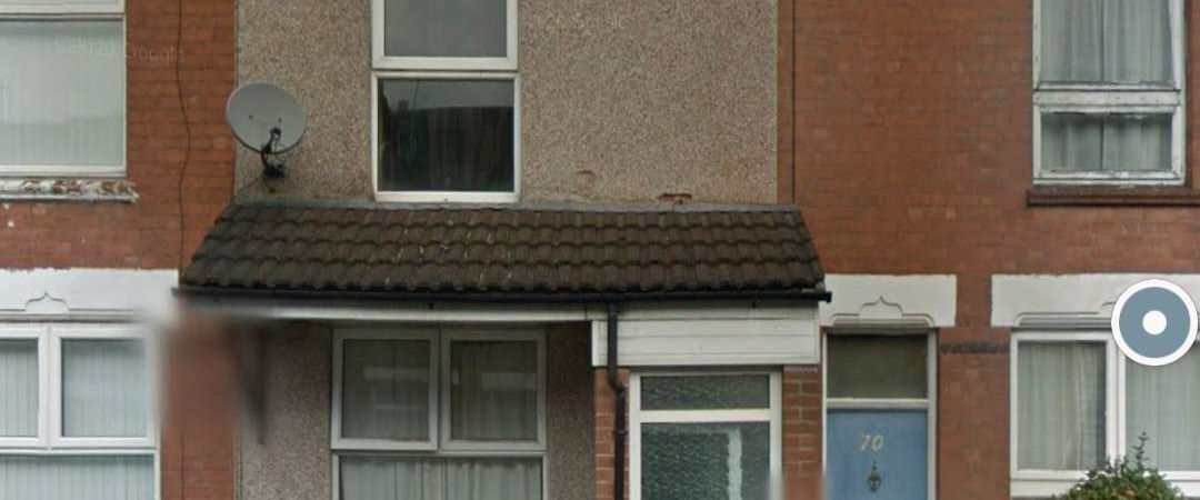 Humber Avenue Room 3 - Photo 1