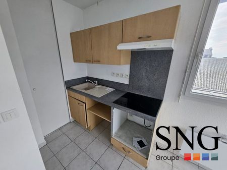 T2 + PARKIING - Photo 3