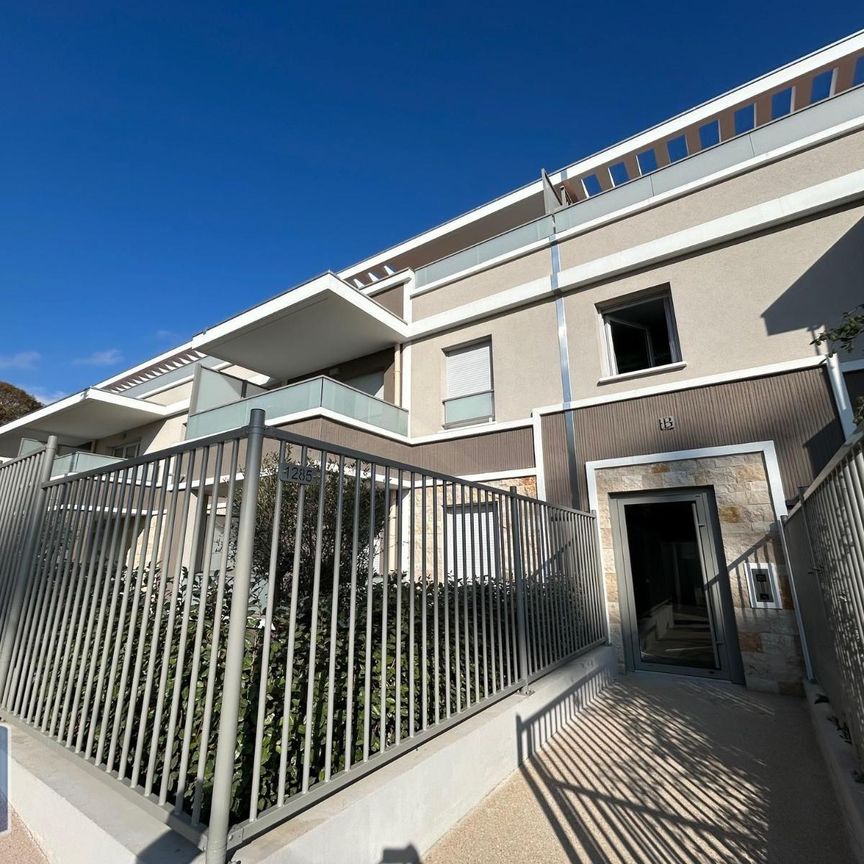 Location Appartement 2 pièces 39m² MOUGINS 06250 - Photo 2