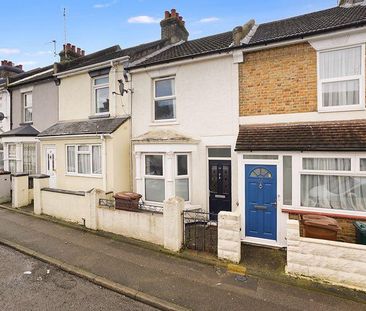 3 bedroom terraced house to rent - Photo 2