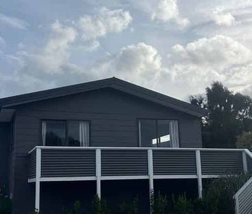 Large Family Home - Photo 2