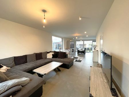 RUIME HALFOPEN BEBOUWING MET 4 SLAAPKAMERS - Photo 2