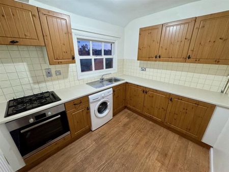 2 bedroom flat to rent - Photo 3