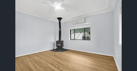 Renovated Cottage Style Home - Photo 2