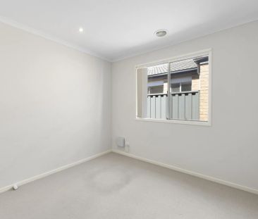 Well-Maintained 3 Bedroom Property - Photo 2