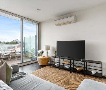 Fully Furnished Top-Floor One-Bedroom with Sweeping Views in the He... - Photo 1