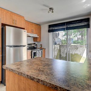 GRAND 4 1/2 À BLAINVILLE DANS UN SECTEUR TRANQUILLE - Photo 2