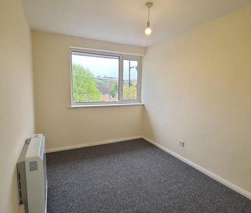 3 bedroom flat to rent - Photo 5