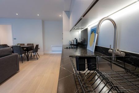 3 bedroom serviced apartment to rent - Photo 2