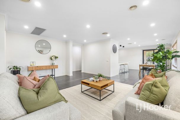 4 Derby Court, Cranbourne North VIC - Photo 1