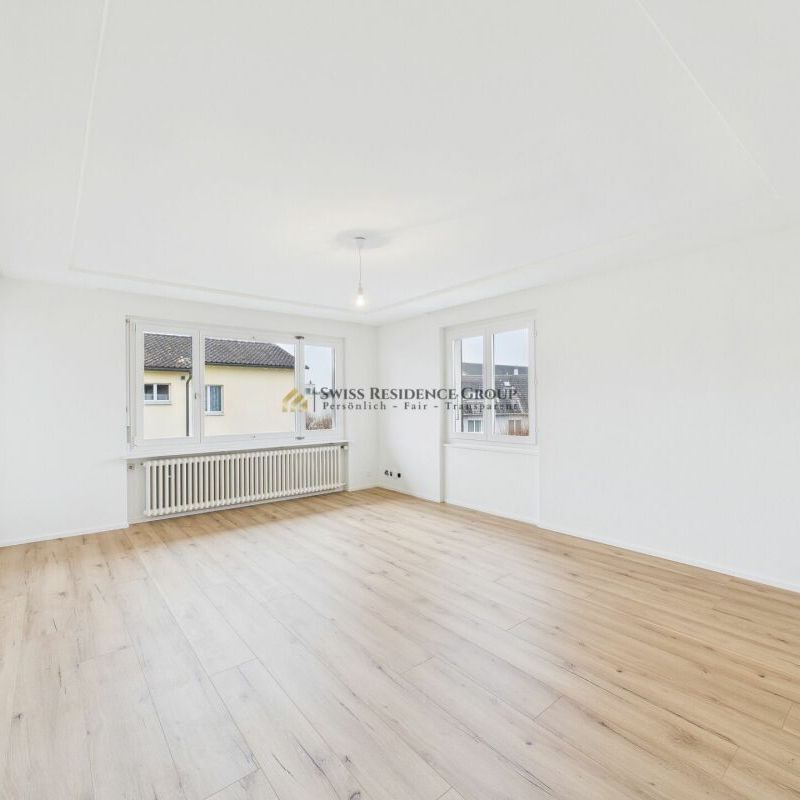 Exclusive living experience with balcony – 4.5-room apartment - Photo 1