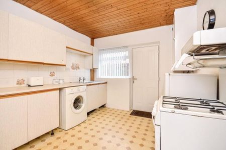2 bedroom terraced house to rent - Photo 3