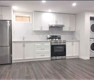 For Lease - 19 Cobb Street Unit# Legal Bsmt, Aurora, Ontario - Photo 1