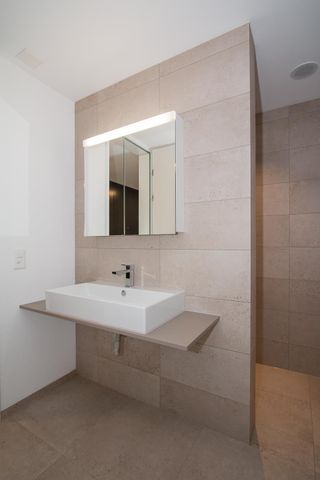 3.5 Zimmer in Bestlage - ruhig, hell und mit grünem Ausblick - Foto 5