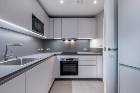 4 bedroom flat to rent - Photo 3