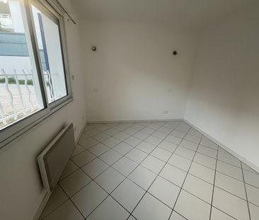 Location Appartement 3 pièces 51m² HYERES 83400 - Photo 3