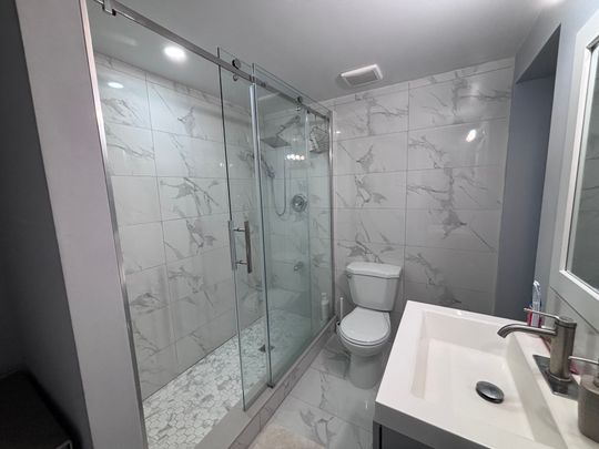 For Lease - 4272 Murvel Avenue Unit# Lower, Burlington, Ontario - Photo 1