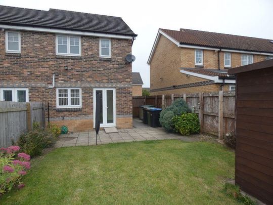 2 bedroom end of terrace house to rent - Photo 1