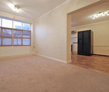 3 bedroom apartment to rent - Photo 4