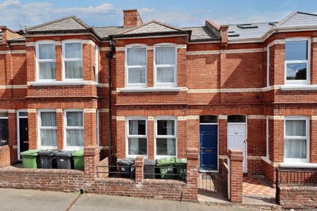 5 bedroom terraced house to rent - Photo 2