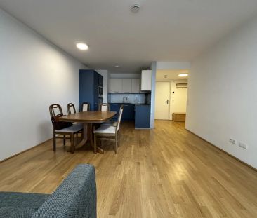 Möblierte 2 Zimmer mit Loggia & Fitness und Sauna im Haus nahe UNO-... - Photo 5