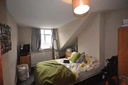 Brudenell Avenue, Hyde Park - Photo 4