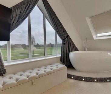 Skylark Meadows, Fareham, PO15 - Photo 3