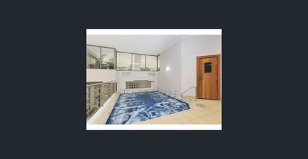 Large 1 Bedroom plus study with lock up garage $825 per week - Available 11th of December. - Photo 5