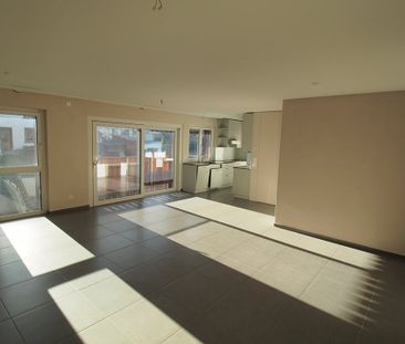 Zu vermieten 4 1/2 Zimmer Wohnung 1. Etage - Photo 2
