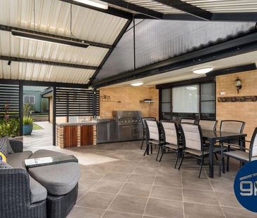 Expansive Family Home - Rare Acreage Lifestyle - Photo 5