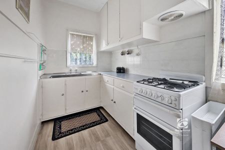 FULLY FURNISHED UNIT - Photo 4