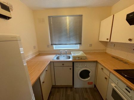 1 bedroom flat to rent - Photo 3