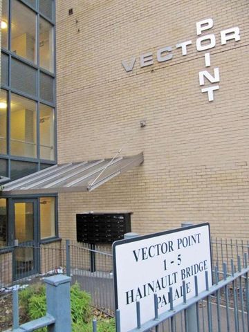 Hainault Bridge Parade, Hainault St, IG1 - Photo 5