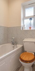 2 bedroom semi-detached house to rent - Photo 4