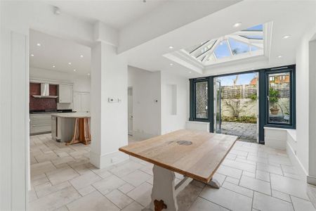 5 bedroom detached house to rent - Photo 5