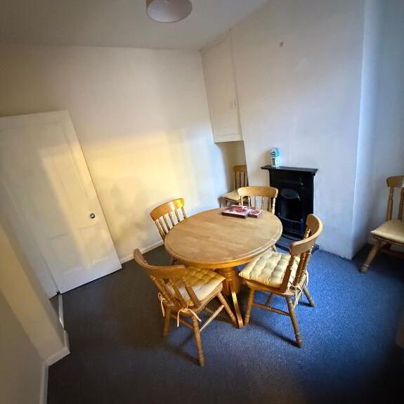 148 Donegall Avenue, Belfast, BT12 6LY - Photo 1