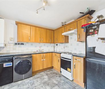 Brecon Close, Melksham, Wiltshire, SN12 - Photo 5